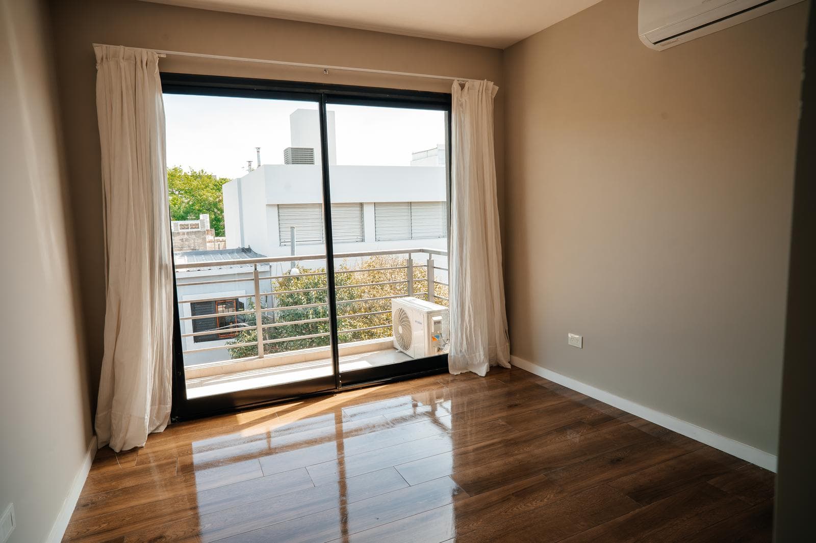 Departamento en Coghlan 2 ambientes y medio - 1