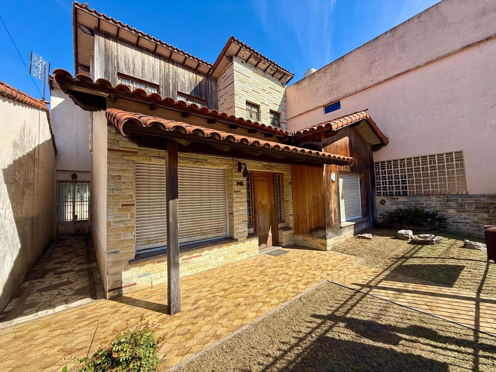 Casa 4 ambientes en venta - El Palomar - 1