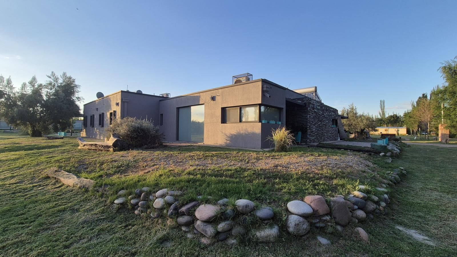 Complejo Hotelero - 4 Habitaciones - San Rafael - 1