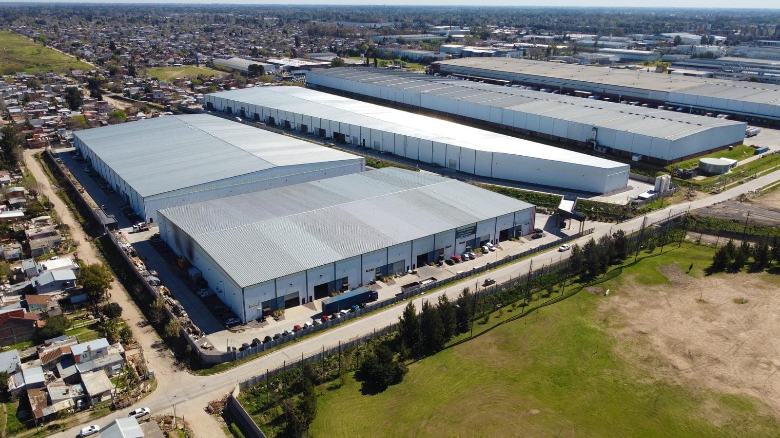 Venta Nave Industrial 1008 M2 80 M2 de Ofi - Centro Industrial y Logístico Panamericana 36 - 1