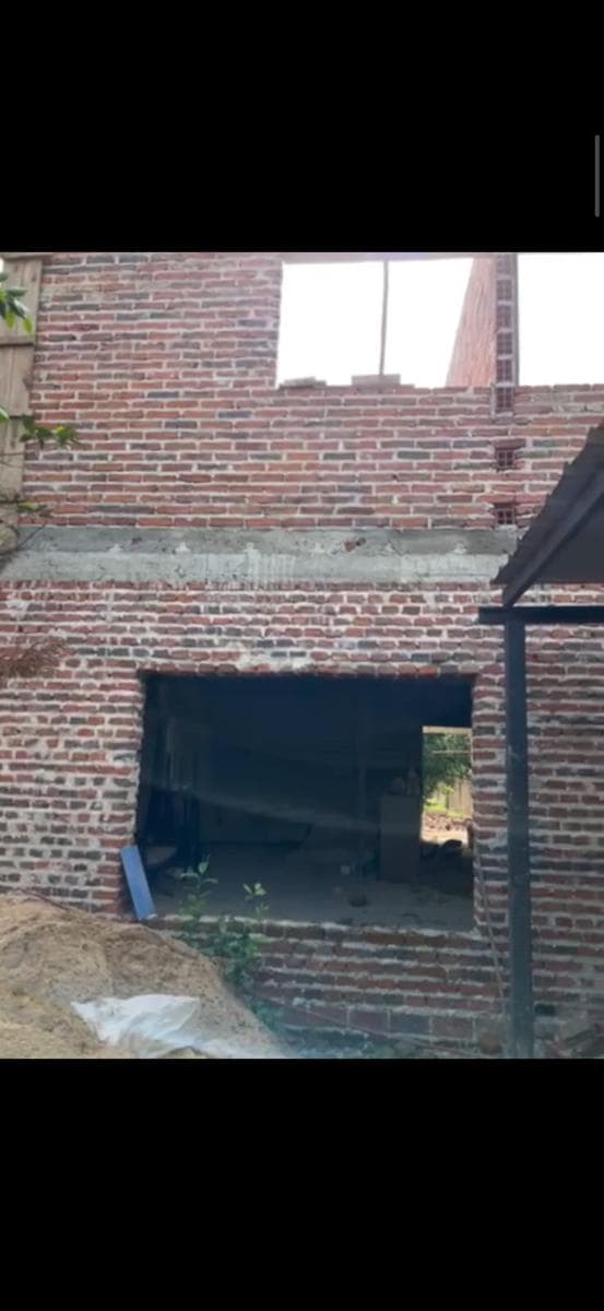 Terreno con Construcción - 1