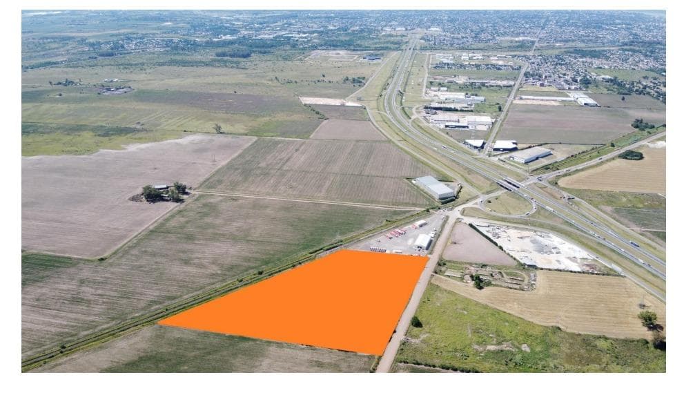 Terreno sobre Autopista Ros-Bs - 1