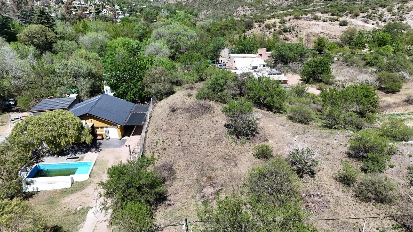 Terreno en venta en Barrio Villa del Lago de 1100 metros. - 1