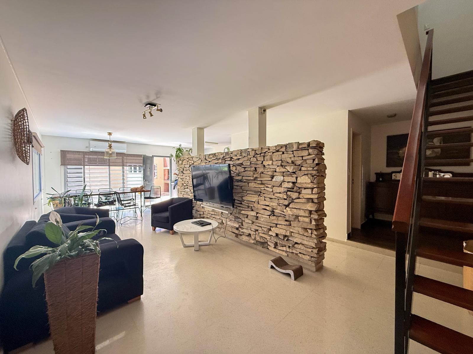 CASA 3 AMBIENTES EN VENTA C/ QUINCHO Y PARQUE, DON BOSCO, BERNAL. APTO CRÉDITO - 1