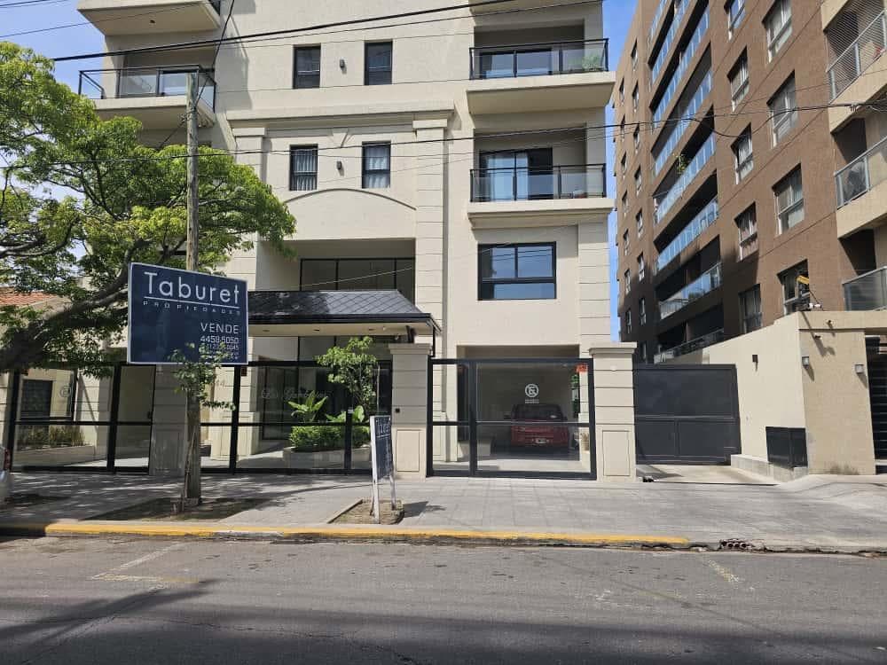 Cochera con excelente ubicación, en Ituzaingo Norte - 1