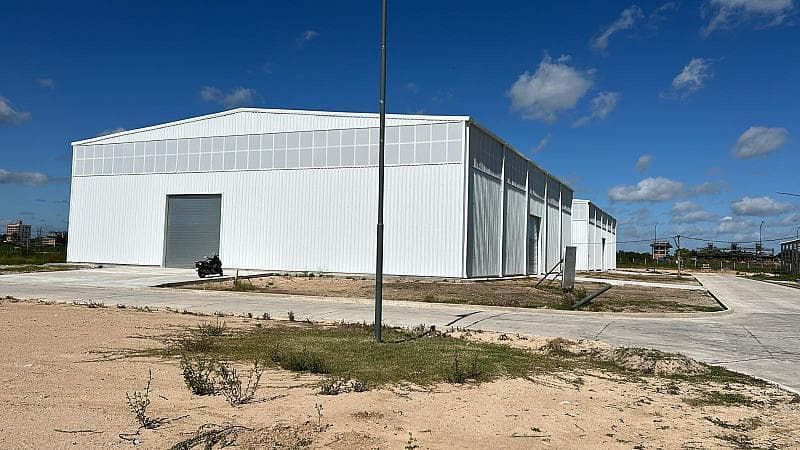 Alquiler de Nave Industrial de 2.400m2 en Parque Industrial INTEPARK, Berazategui - 1