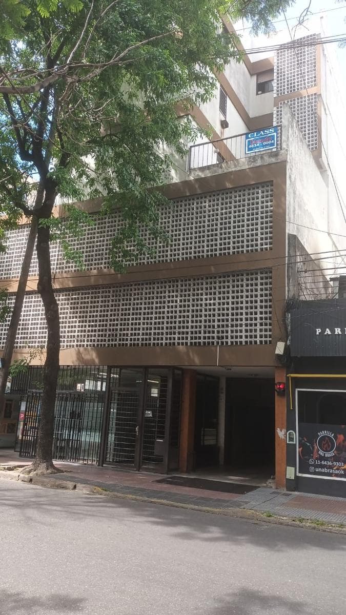 Departamento 3 ambientes c/ cochera y patio en Venta en Flores - 1