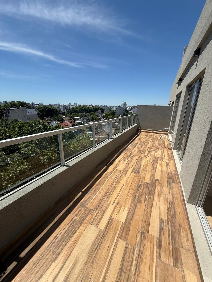 PISO DE 3 AMBIENTES BALCON TERRAZA, A ESTRENAR. VENTA PARQUE CHAS - 1