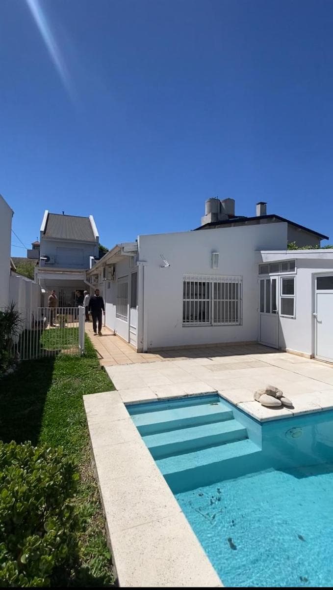 Casa en punta chica - 1