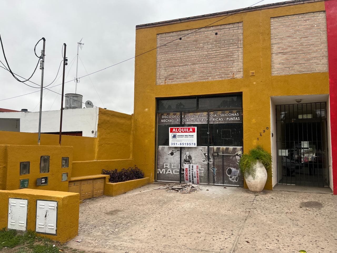 Local en Villa Allende - 1