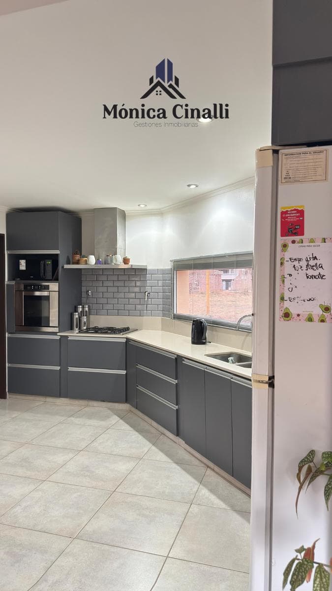 Casa en Villa Regina - 1