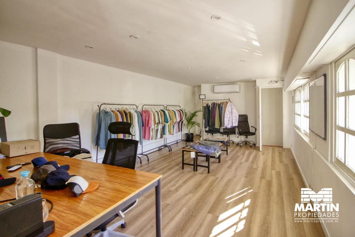Oficina en alquiler en Martínez Lote 320 y sup. cubierta 450 m2. Zona Telefe. - 1