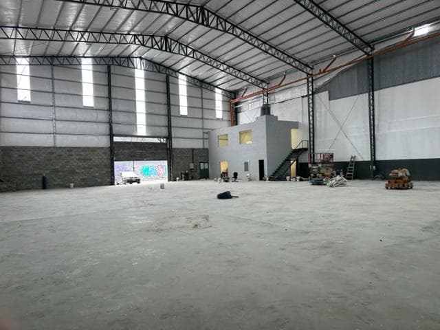 DEPOSITO EN LA BOCA. PLANTA LIBRE MAS OFICINAS. GRAN ACCESO EXCELENTE UBICACION - 1