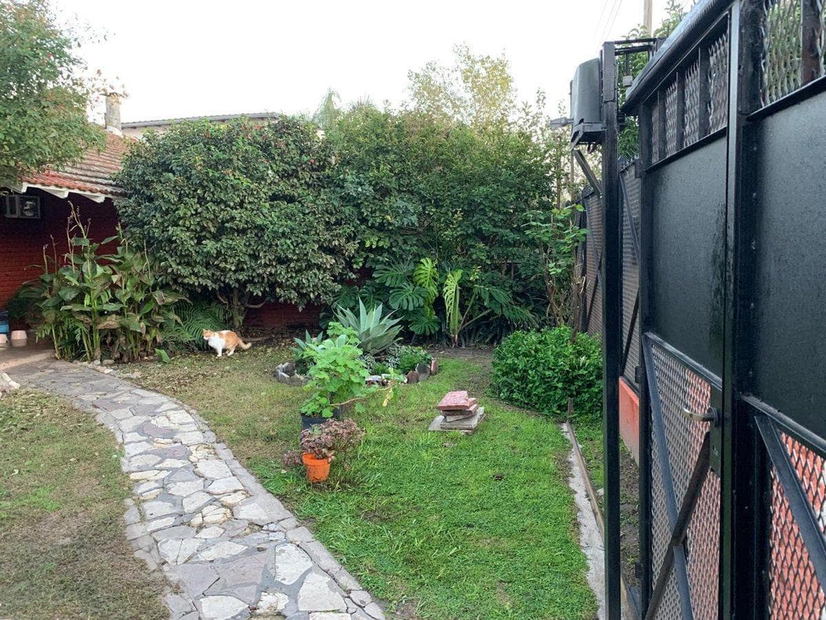 CASA EN VENTA EN LOS POLVORINES CUATRO AMBIENTES - 1