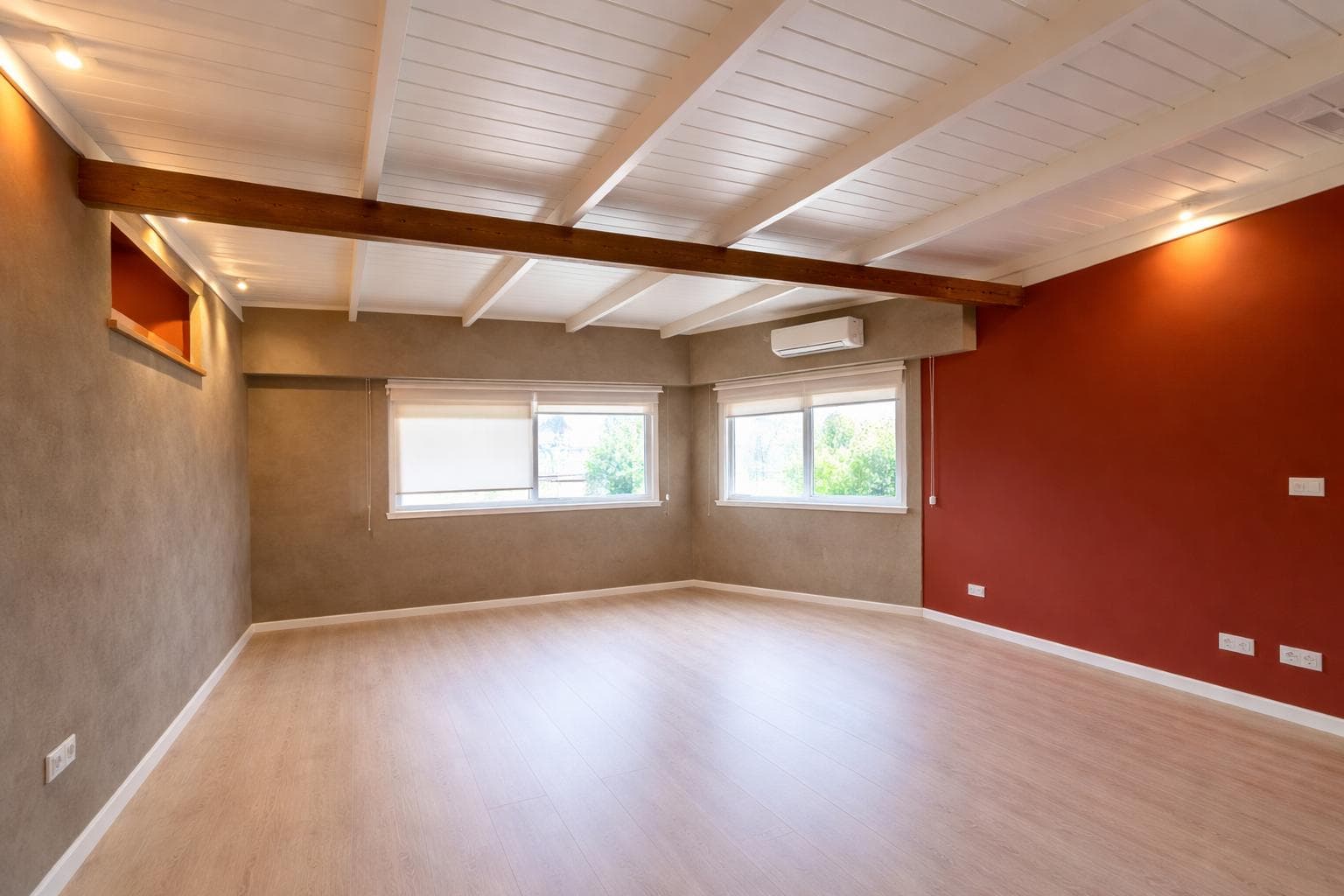 VENTA-Ph de 5 ambientes depto de 2 amb -Villa Sarmiento - ACEPTA PERMUTA - 1