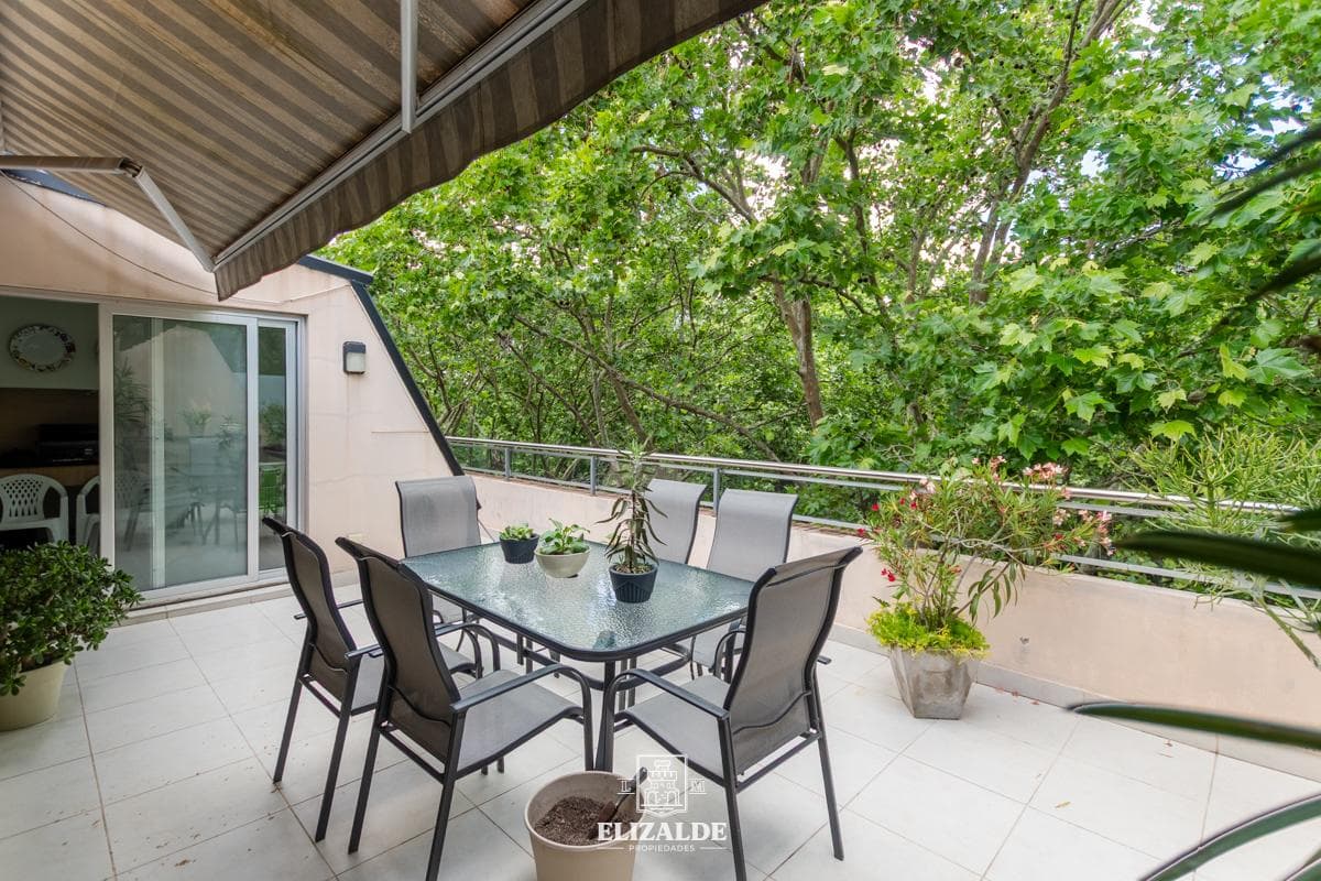 Av. del Libertador y Martin Rodriguez - Dúplex Impecable con parrilla, terraza, 2 coch y pileta - - 1