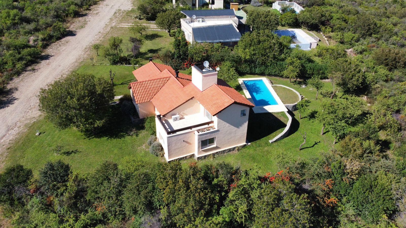 VENTA CASA MERLO SAN LUIS COUTRY LAS CASCADAS CARPINTERIA - 1