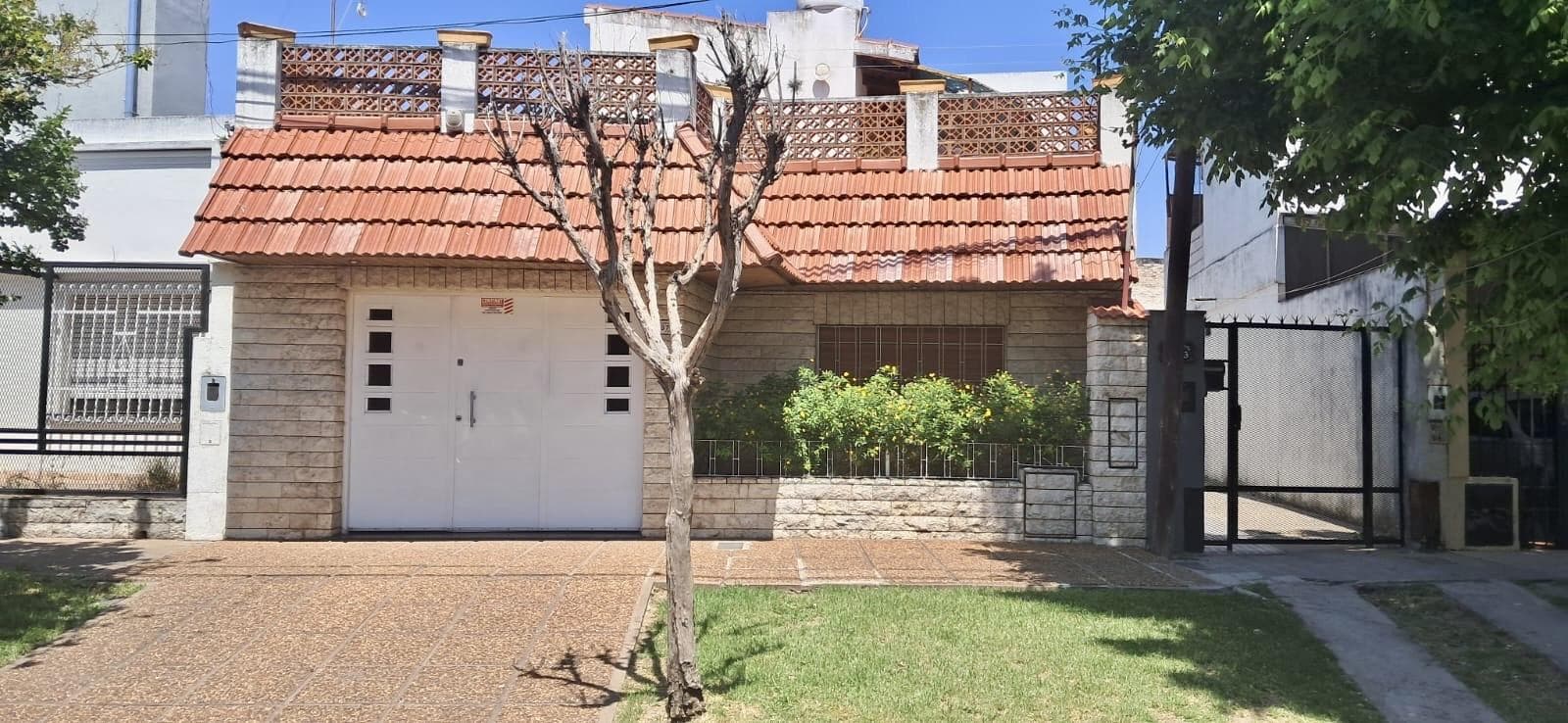 Casa en Barrio Diagonales - 1