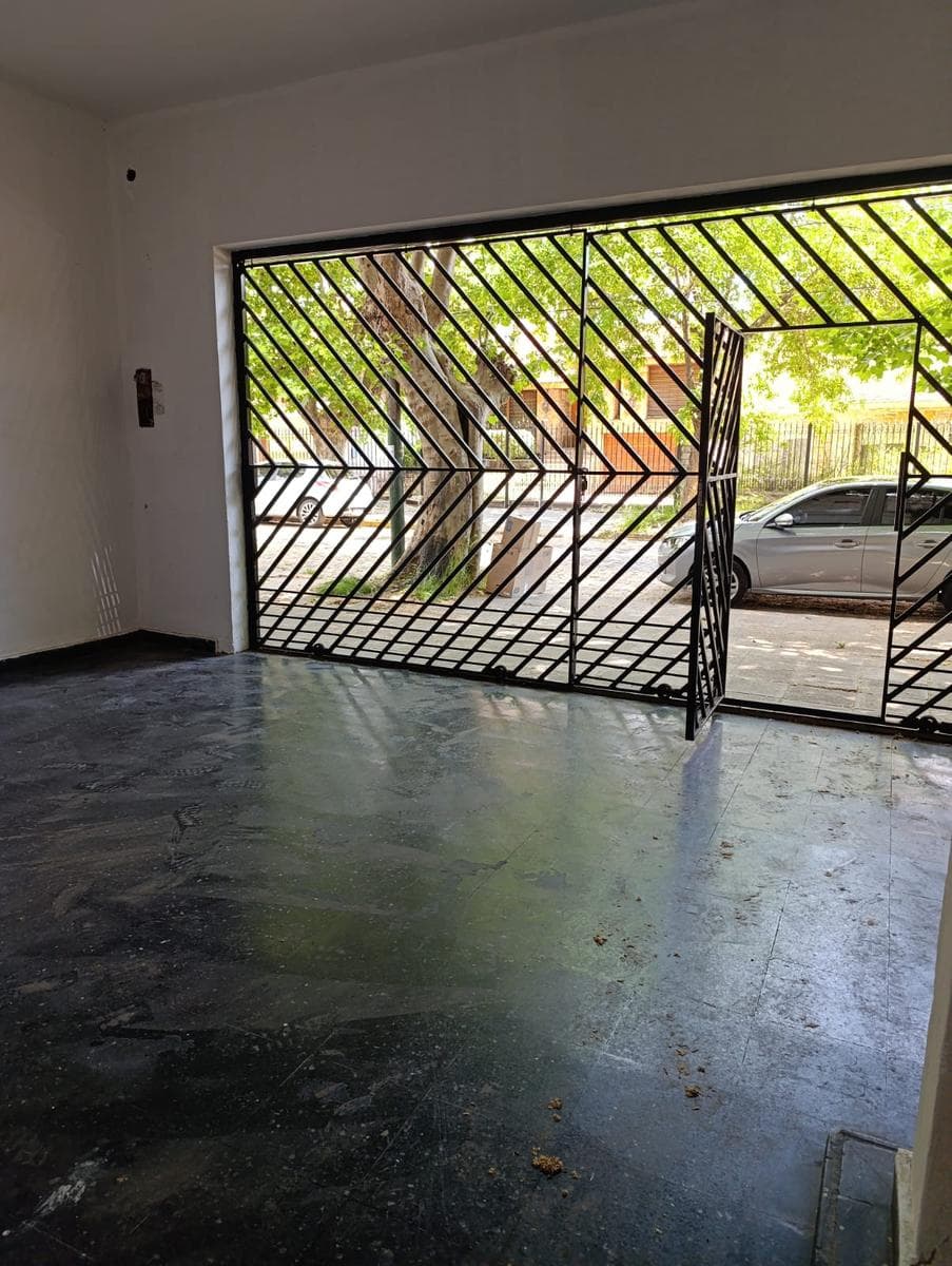 PH en Venta o Alquiler. Excelente ubicación. Lomas de Zamora Oeste - 1