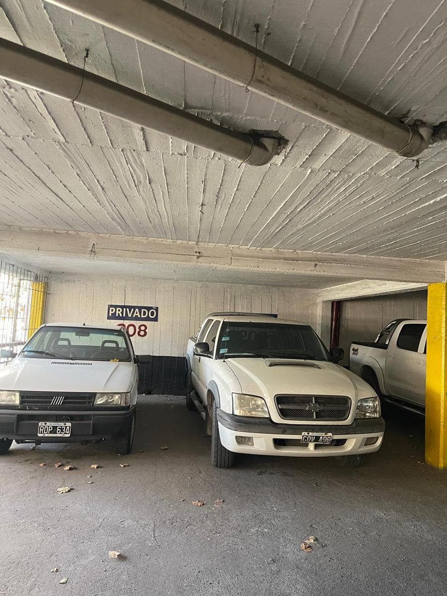 VENTA COCHERA CENTRICA - 1