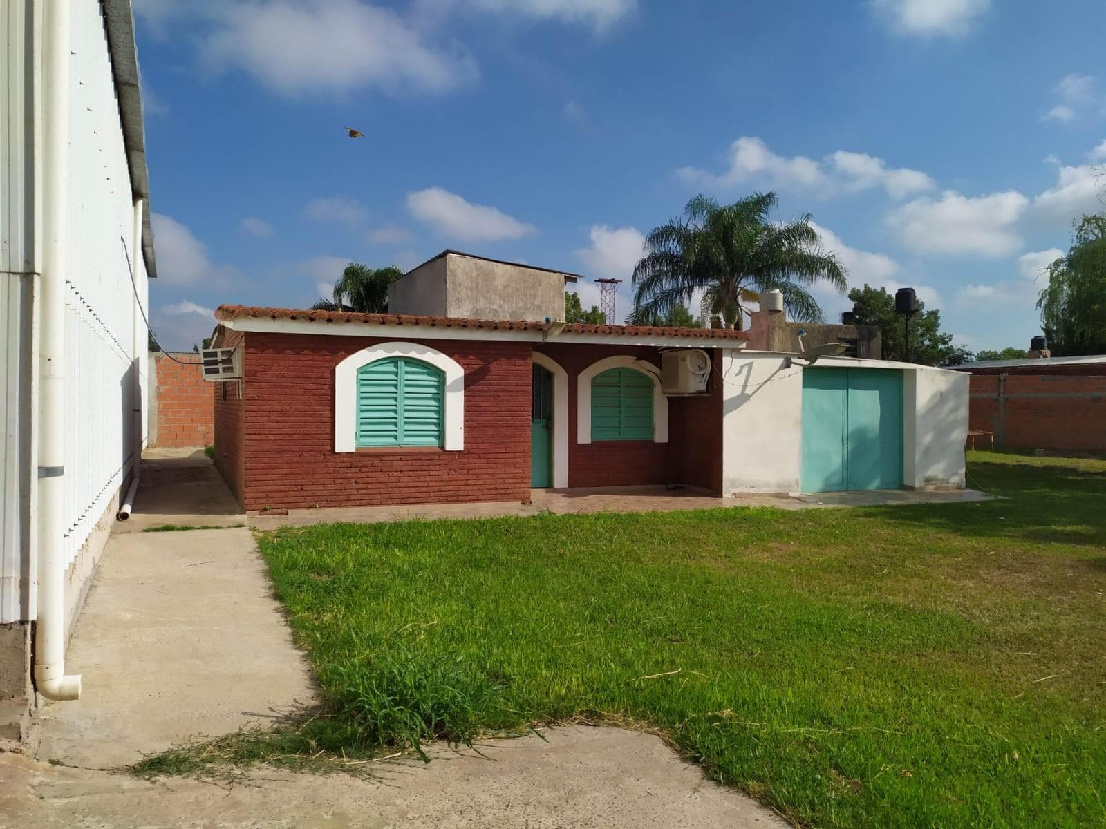 Depósito en venta - 2 Galpones - Rosario - 1