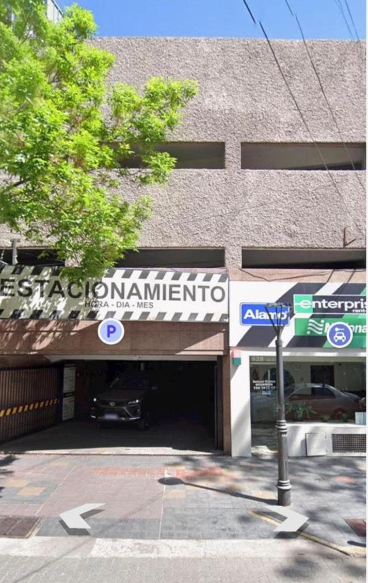 Cochera en Edificio Presidente - 1