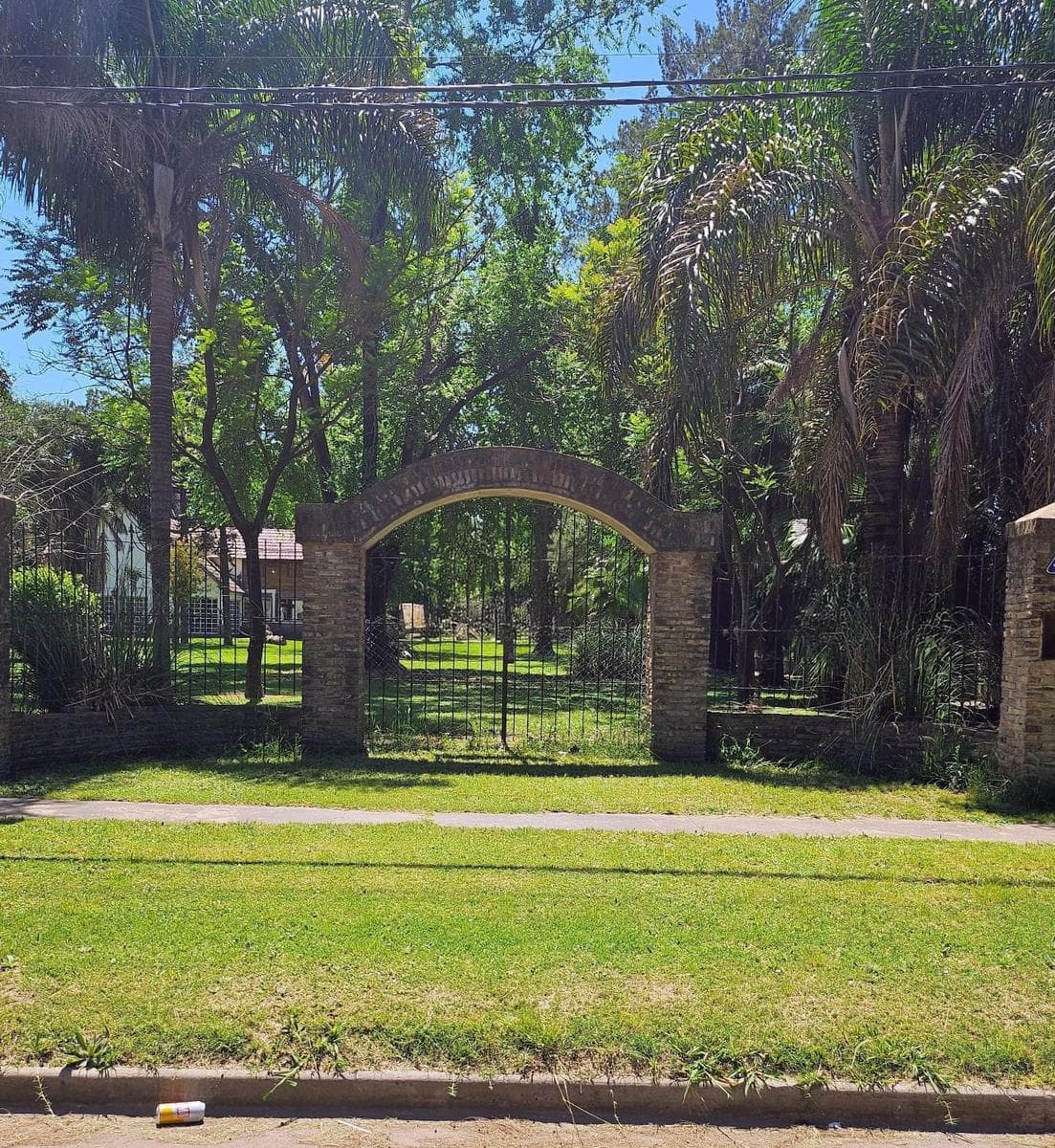 VENTA Terreno parquizado- AV. 9 DE JULIO AL 1700 en PEREZ - 1