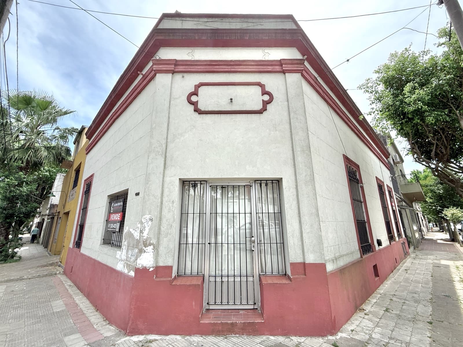 Lote con Casa en Venta de 4 Ambientes Ideal Emprendimiento Quilmes Centro - 1