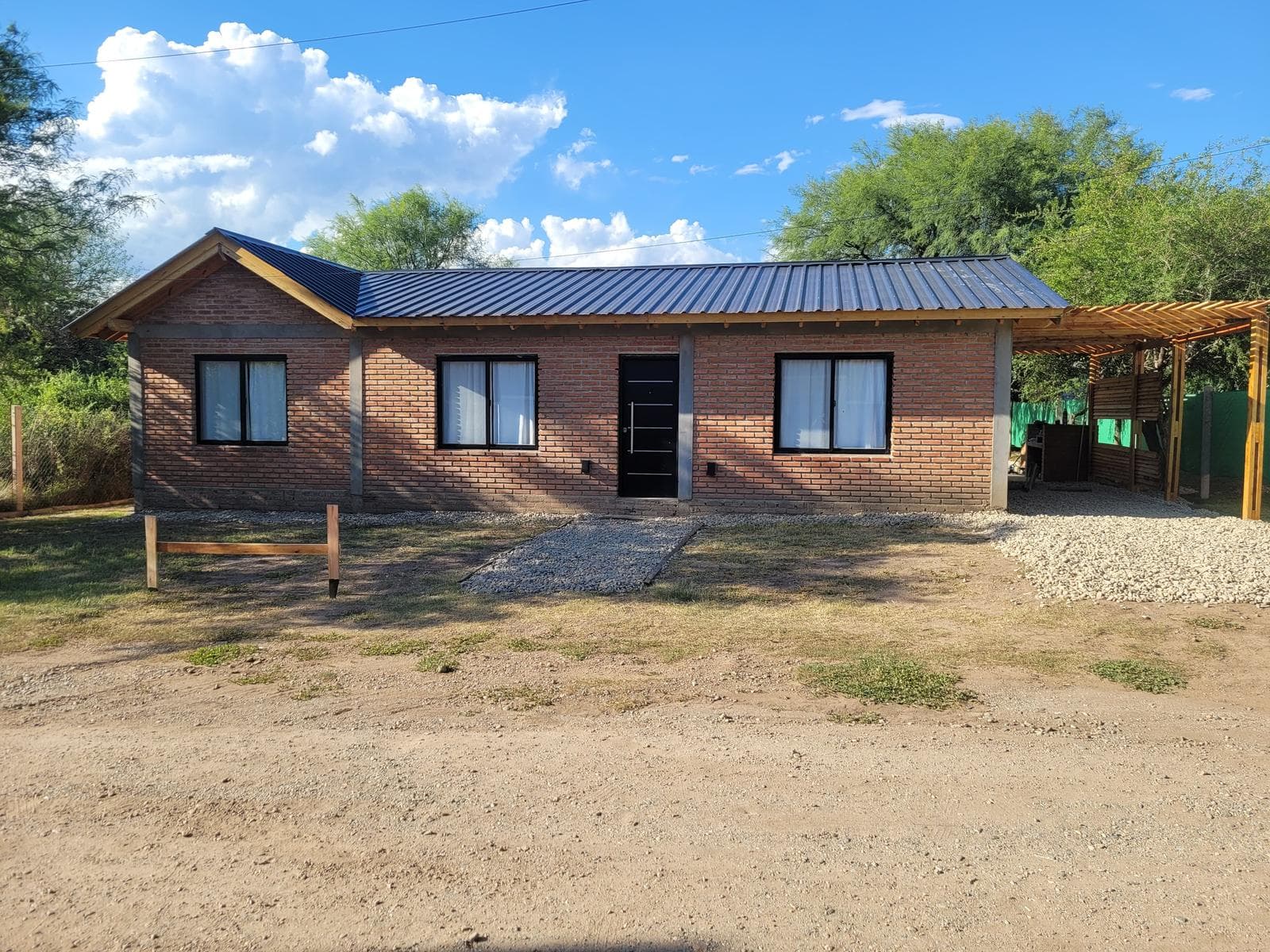 VENTA CASA MERLO CARPINTERIA SAN LUIS - 1