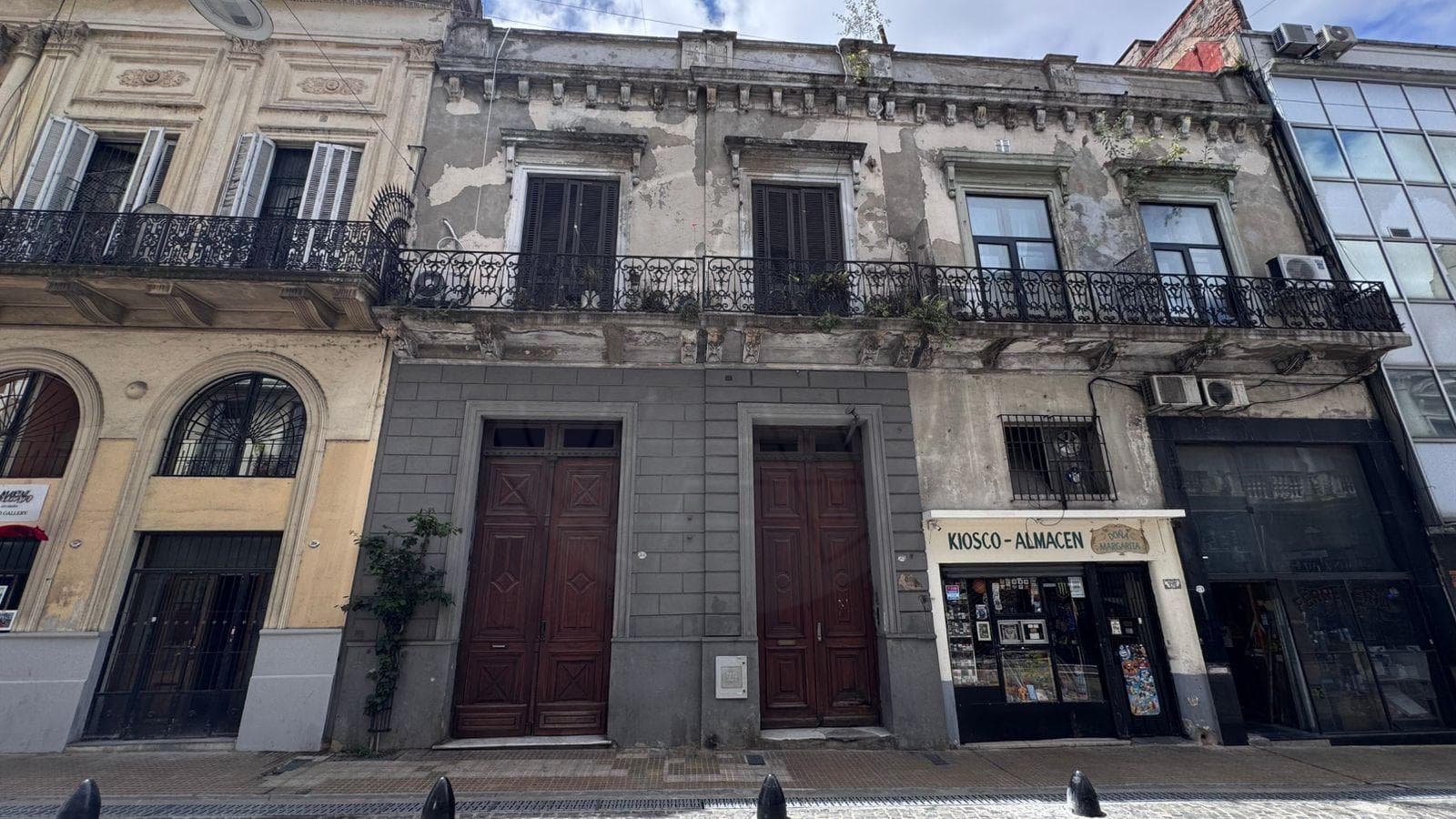 PH EN VENTA A REFACCIONAR CON TERRAZA Y PATIO. SAN TELMO - 1