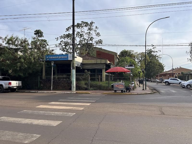Local Comercial con Vivienda en Puerto Iguazú en esquina de la Av. Victoria Aguirre y Balbino Brañas al 200 - 1