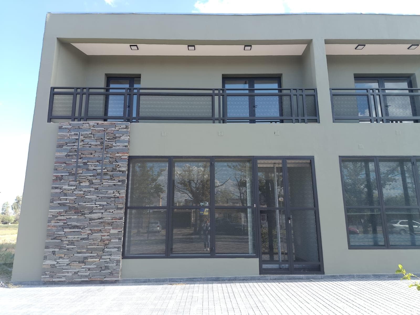 Local Comercial en Alquiler en Av. Los Sauces, San Rafael | Cumbrein - 1