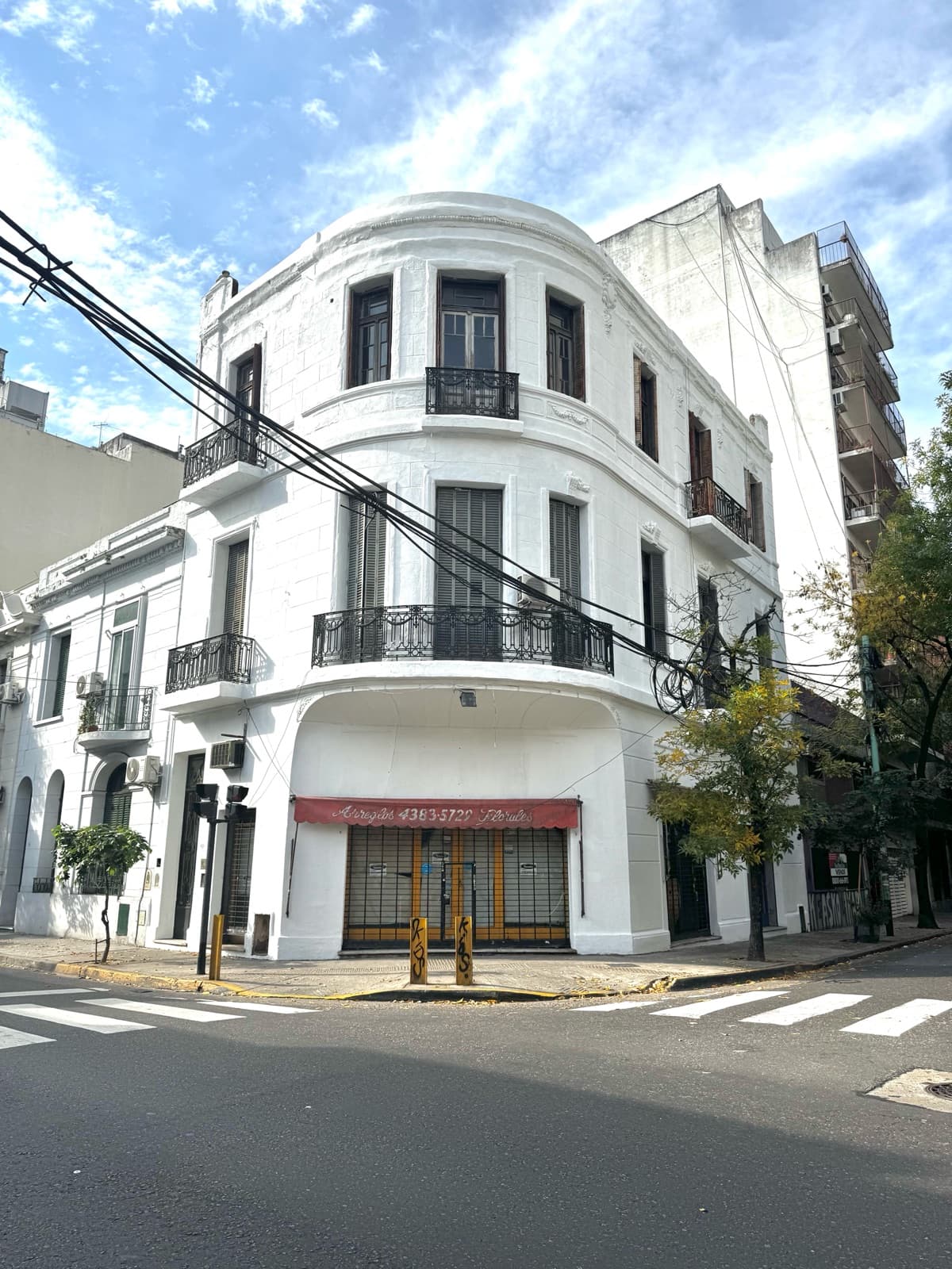 Venta de propiedad para posible residencia estudiantil - 1