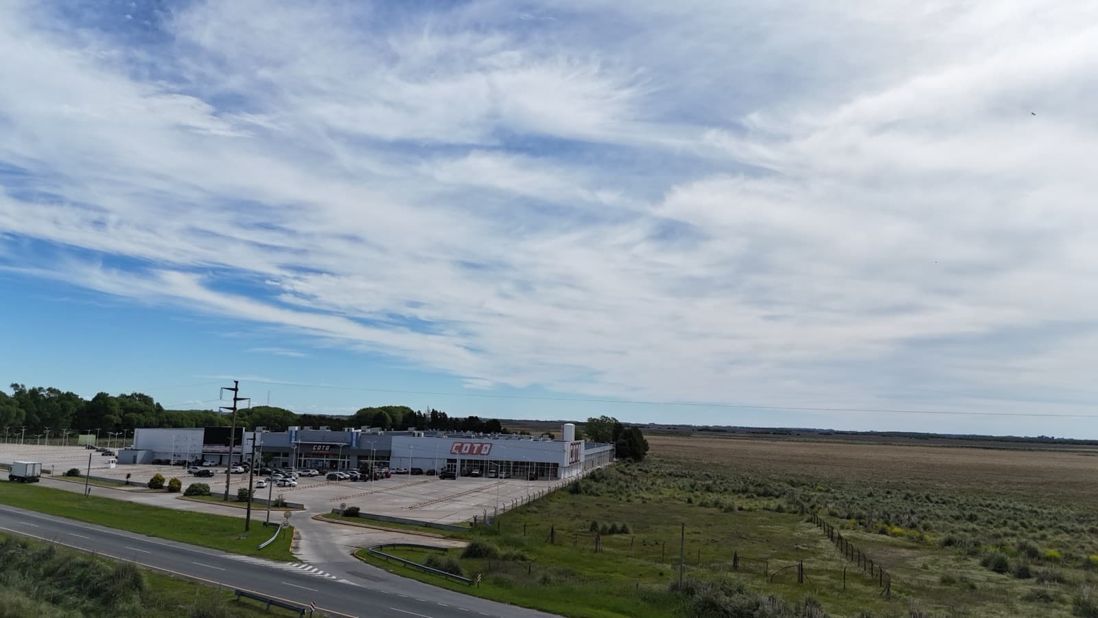 Terreno comercial - Carilo - 1