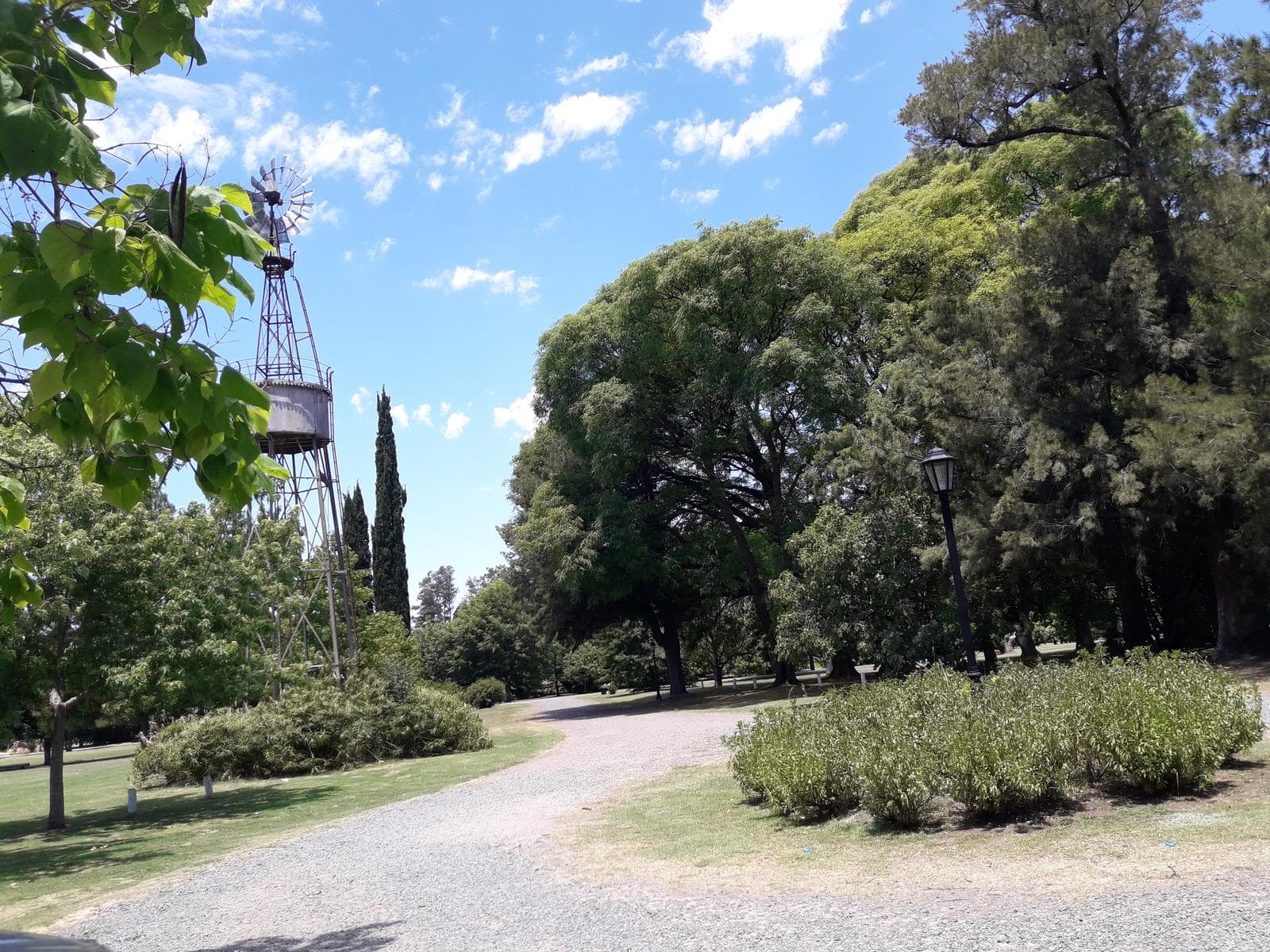 Gran Terreno de 2250 m2 en Club de Campo San Francisco, Manzanares Pilar - 1