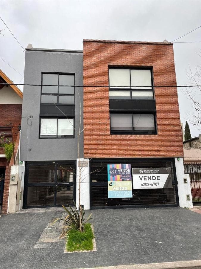 COCHERA CUBIERTA N°1 A LA CALLE - 1