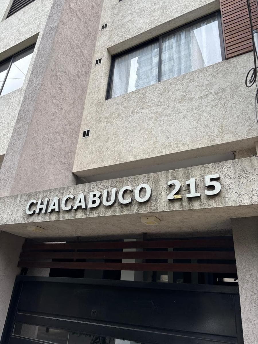 EXCEPCIONAL COCHERA CUBIERTA, EN INMEJORABLE UBICACIÓN! - 1