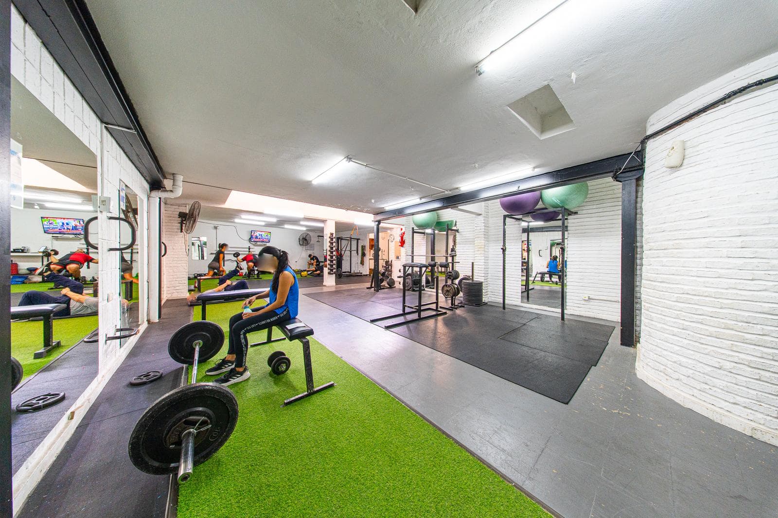 Local en venta en Nuestra Señora de Lourdes - 1