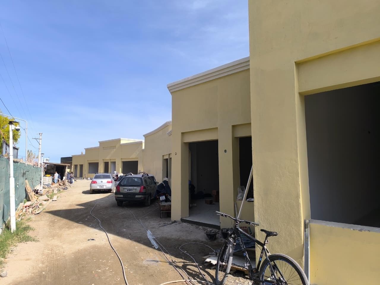 Vende Locales comerciales en Paseo de Compras Intercountry - Neuquén - Plottier - 1