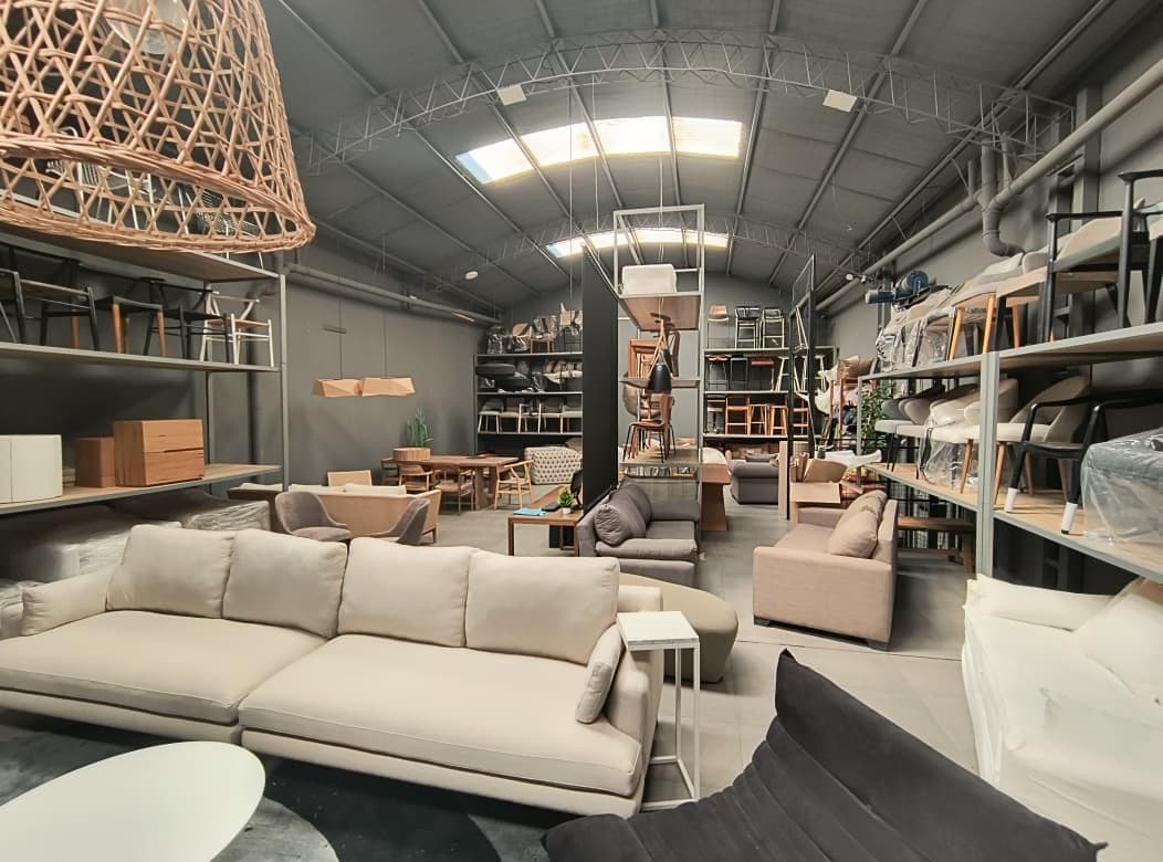 Amplio local comercial en Pichincha - 1