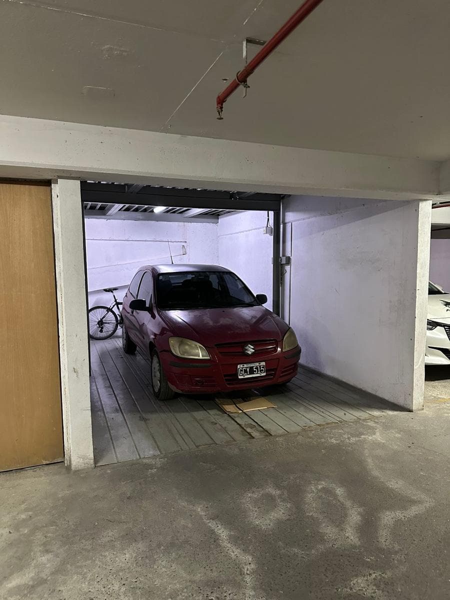 Cochera en Venta en Melo y Azcuénaga - 1