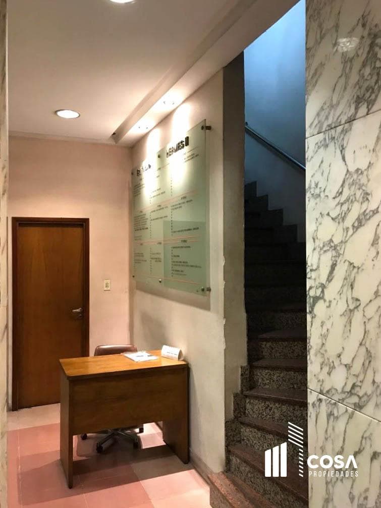 VENTA OFICINA ROSARIO PERMUTA - 1