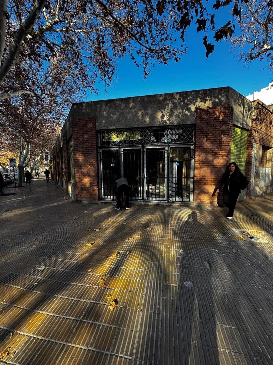 Local comercial en venta planta libre 140 mts centro - 1