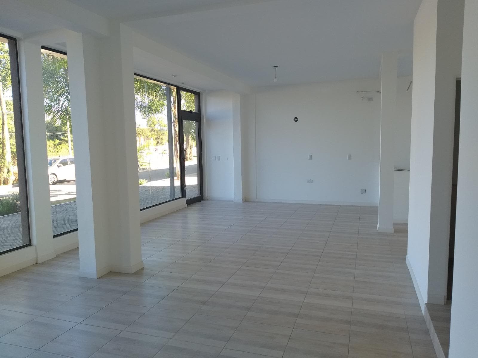 Local en VENTA Bº Arguello. Ricardo Rojas 7400. 128M2. Disponibilidad inmediata - 1