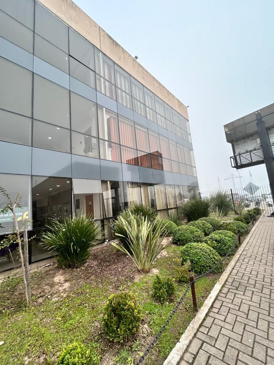 Oficina en Alquiler en Fisherton Plaza Mall - 1