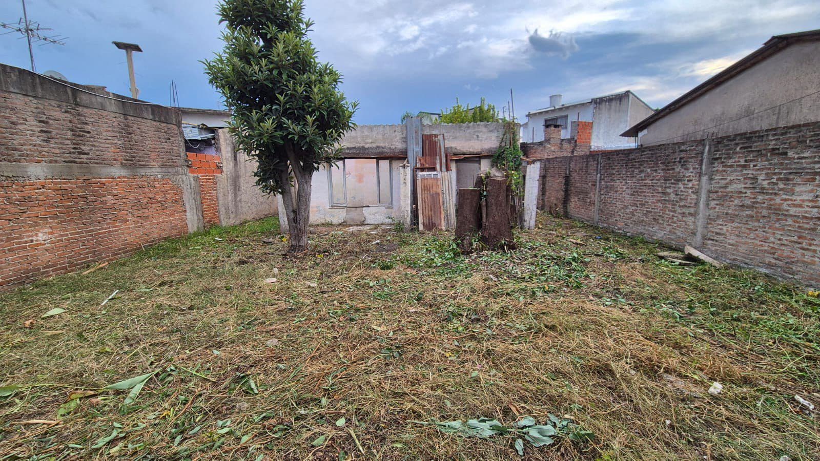 OPORTUNIDAD TERRENO EN TALAR - 1