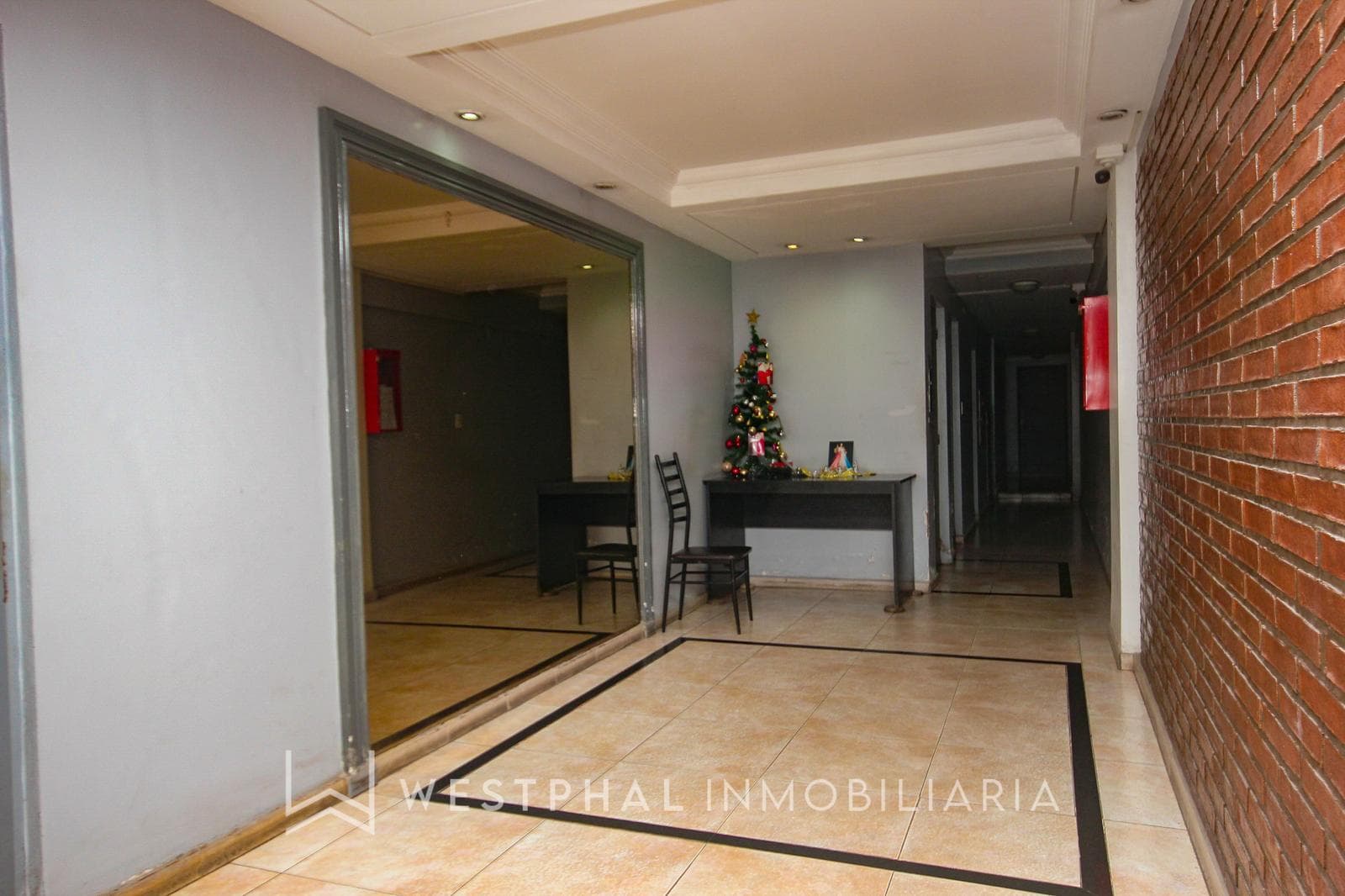 Venta - Departamento de 2 dormitorios a metros del teatro Alberdi - 1
