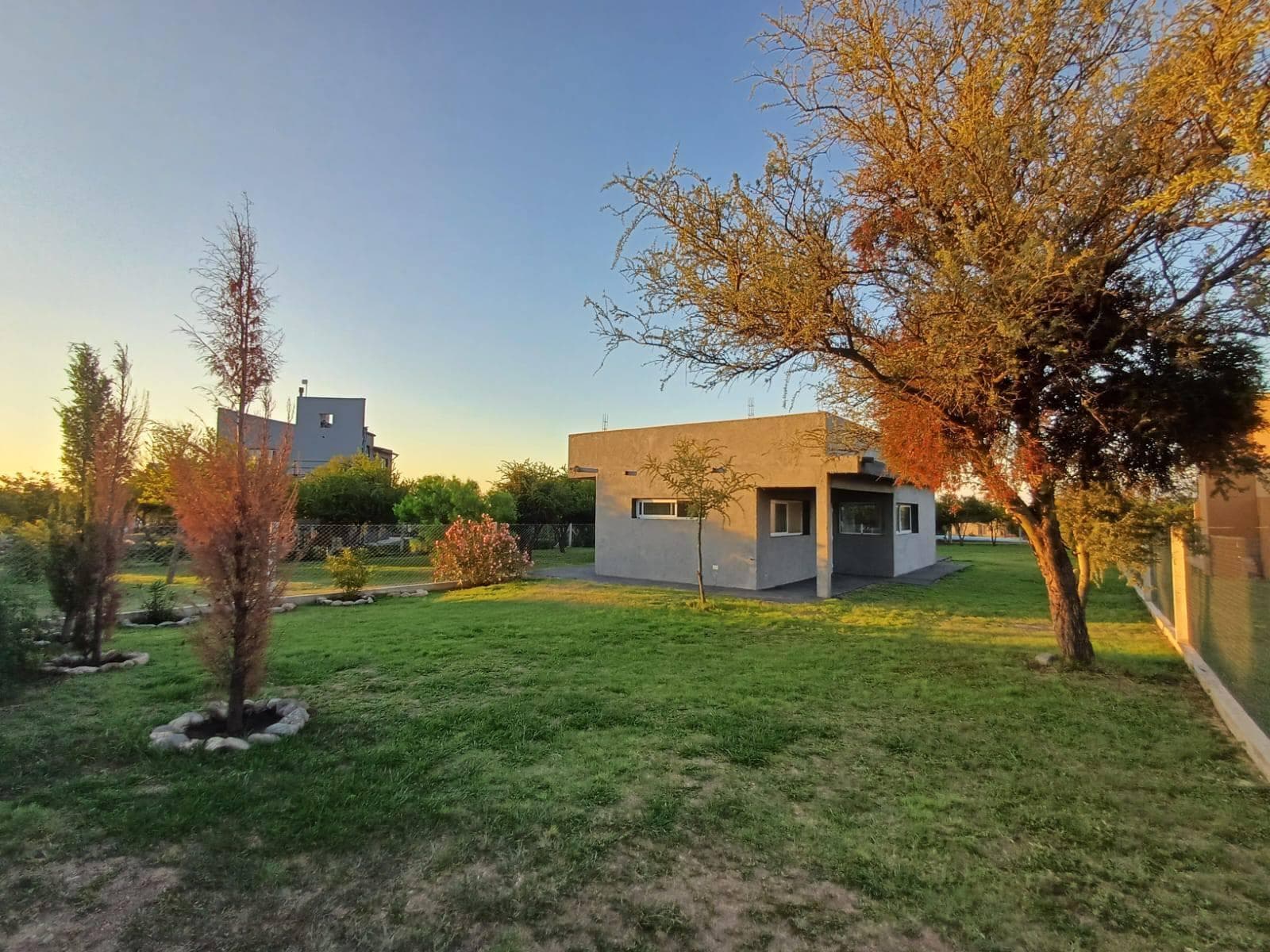 VENTA O PERMUTA DE HERMOSA CASA EN CORTADERAS - 1