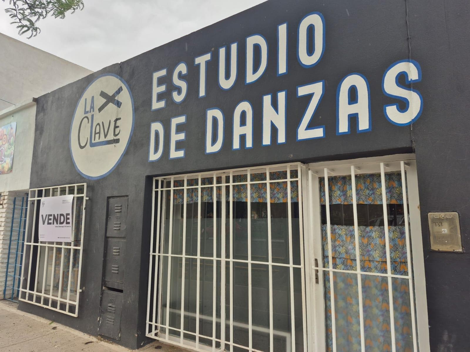 Local en Cutral Co - 1