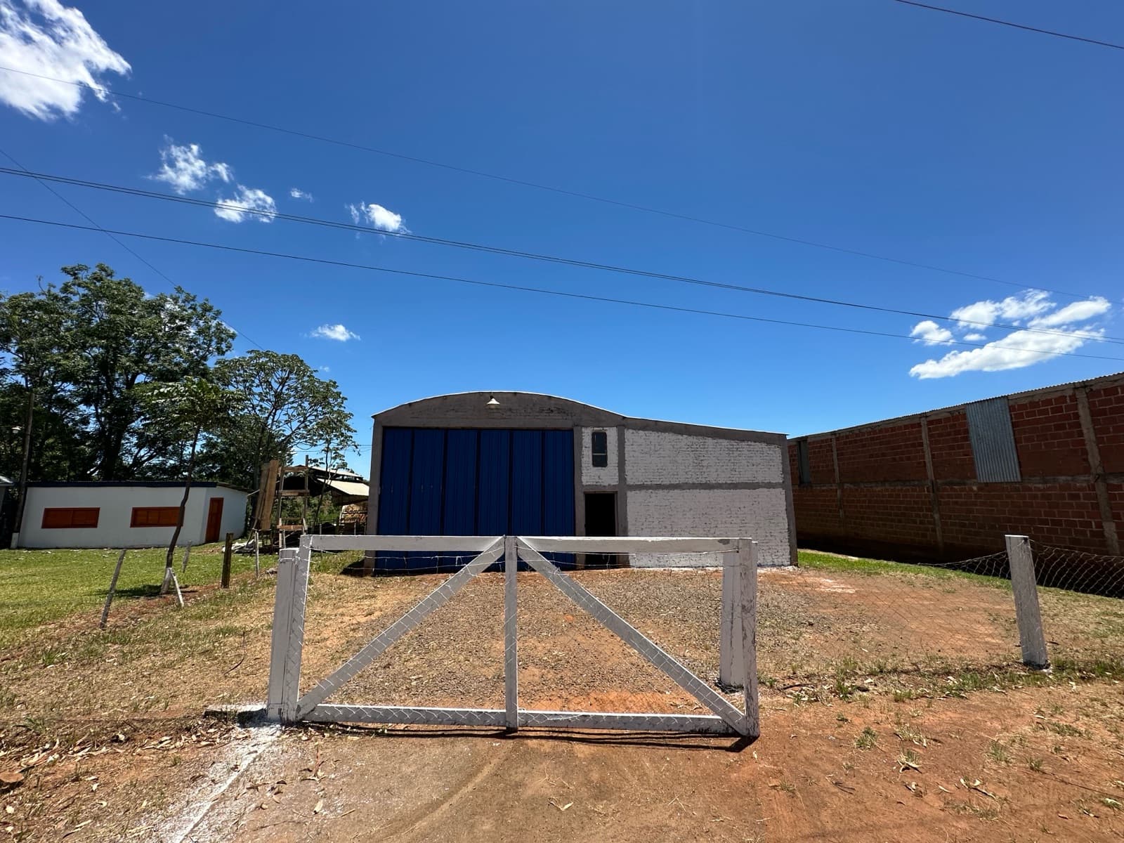 Tinglado con Fosa, Ruta 14, San Vicente - 1